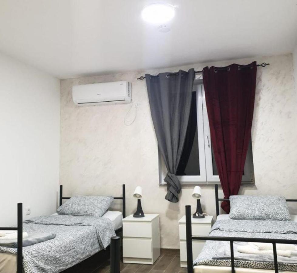 Gas Otel Белград Екстериор снимка