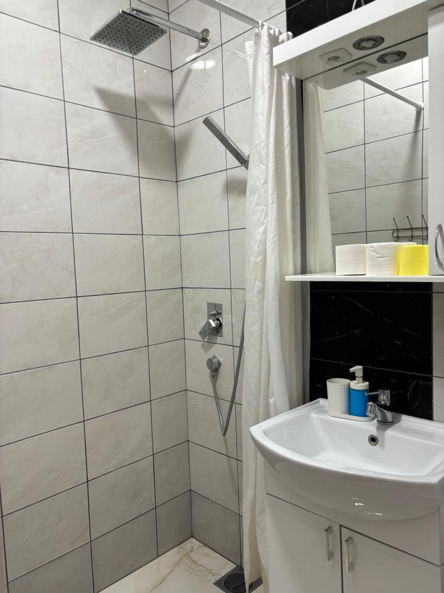 Gas Otel Белград Екстериор снимка